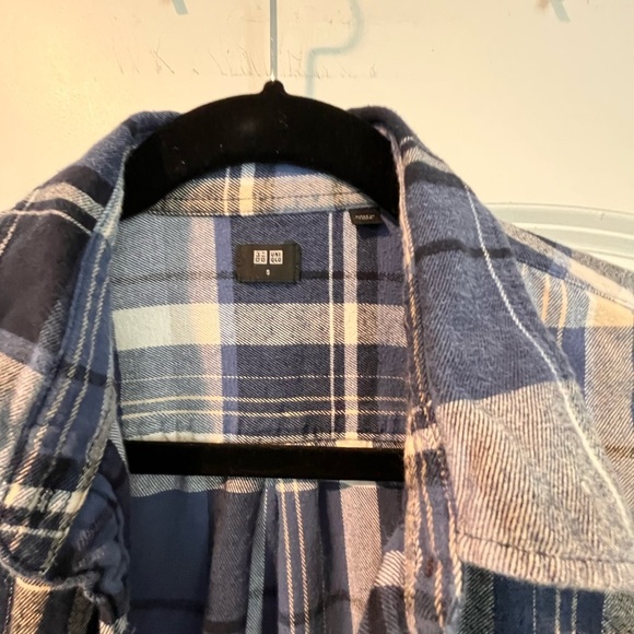 ~Uniqlo~ Blue Plaid Button-Up Shirt - Picture 2 of 4